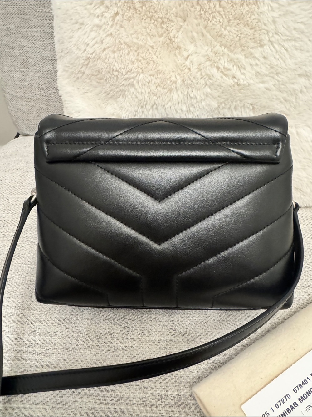 Saint Laurent LouLou Toy Chevron Leather Crossbody Bag (2024) - Picture 4 of 11